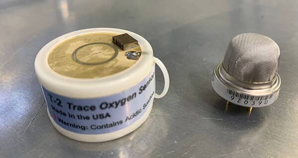 electrochemical sensor and zirconium oxide sensor